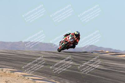 media/Dec-07-2025-CVMA (Sun) [[3e7d2de5dc]]/Race 7-Formula Lightweight Twins Shootout/